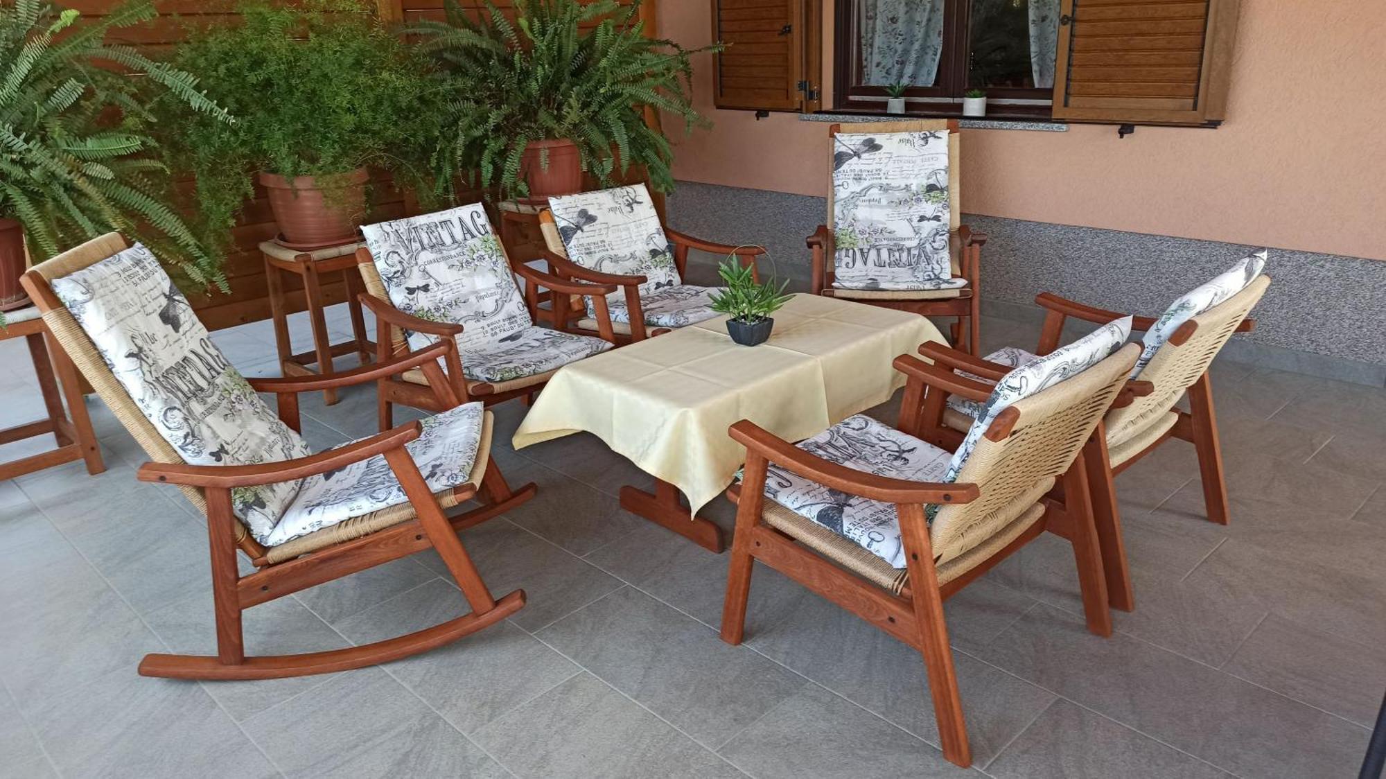 Neue In Loborika Mit Grosser Terrasse Apartman